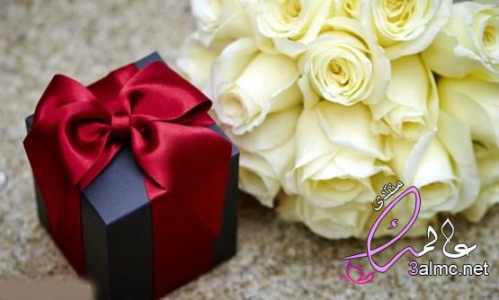 عبارات هدايا بين الزوجين وللأصدقاء وللعروس
